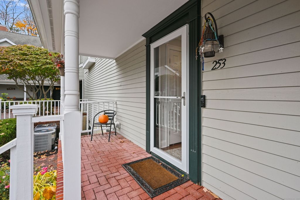 Photo of 253 Mayfield Drive #253, Trumbull, CT 06611 (MLS # 24137312)