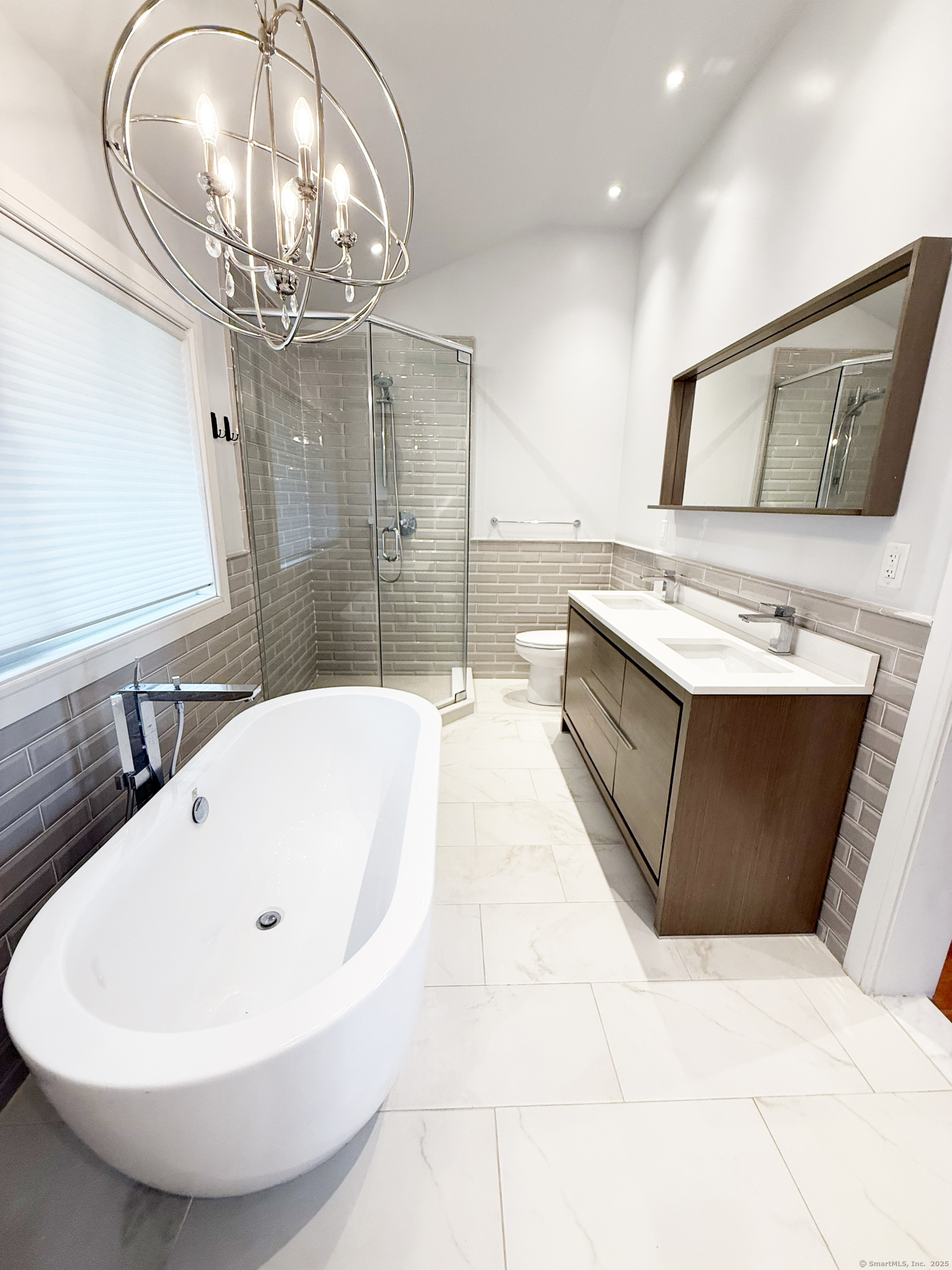 Farmington, Connecticut 06032, United States, 4 Bedrooms Bedrooms, ,3 BathroomsBathrooms,Residential,Active,139326