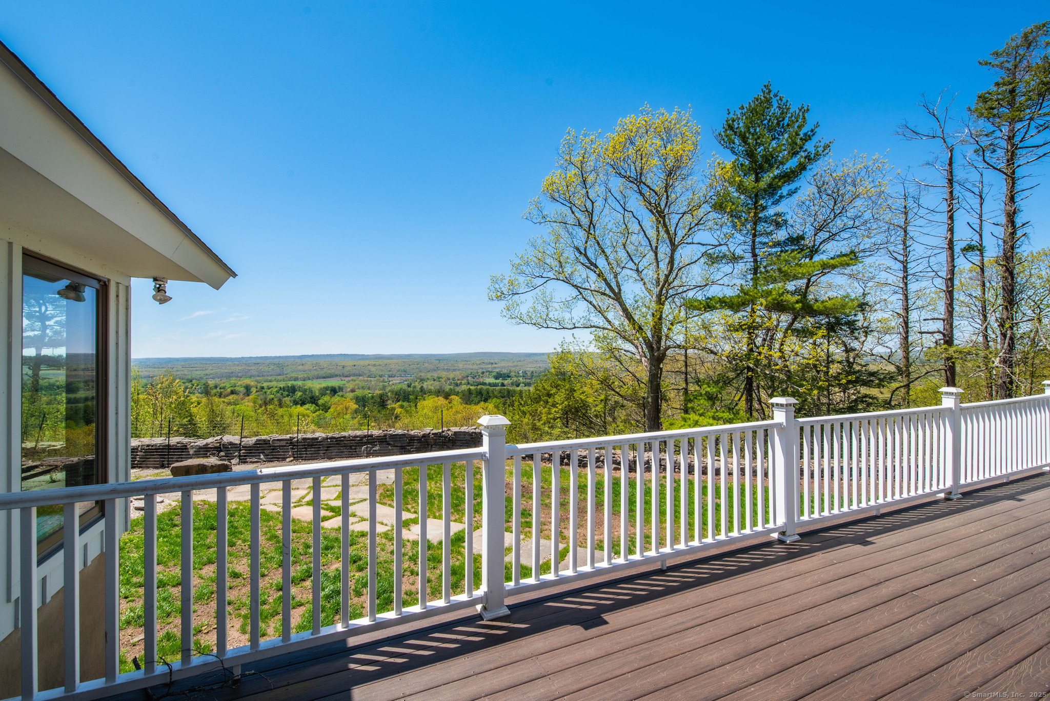 Farmington, Connecticut 06032, United States, 4 Bedrooms Bedrooms, ,3 BathroomsBathrooms,Residential,Active,139326