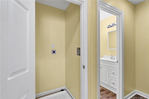 Tiny photo for 220 Alder Street #APT 1, Waterbury, CT 06708 (MLS # 24146312)