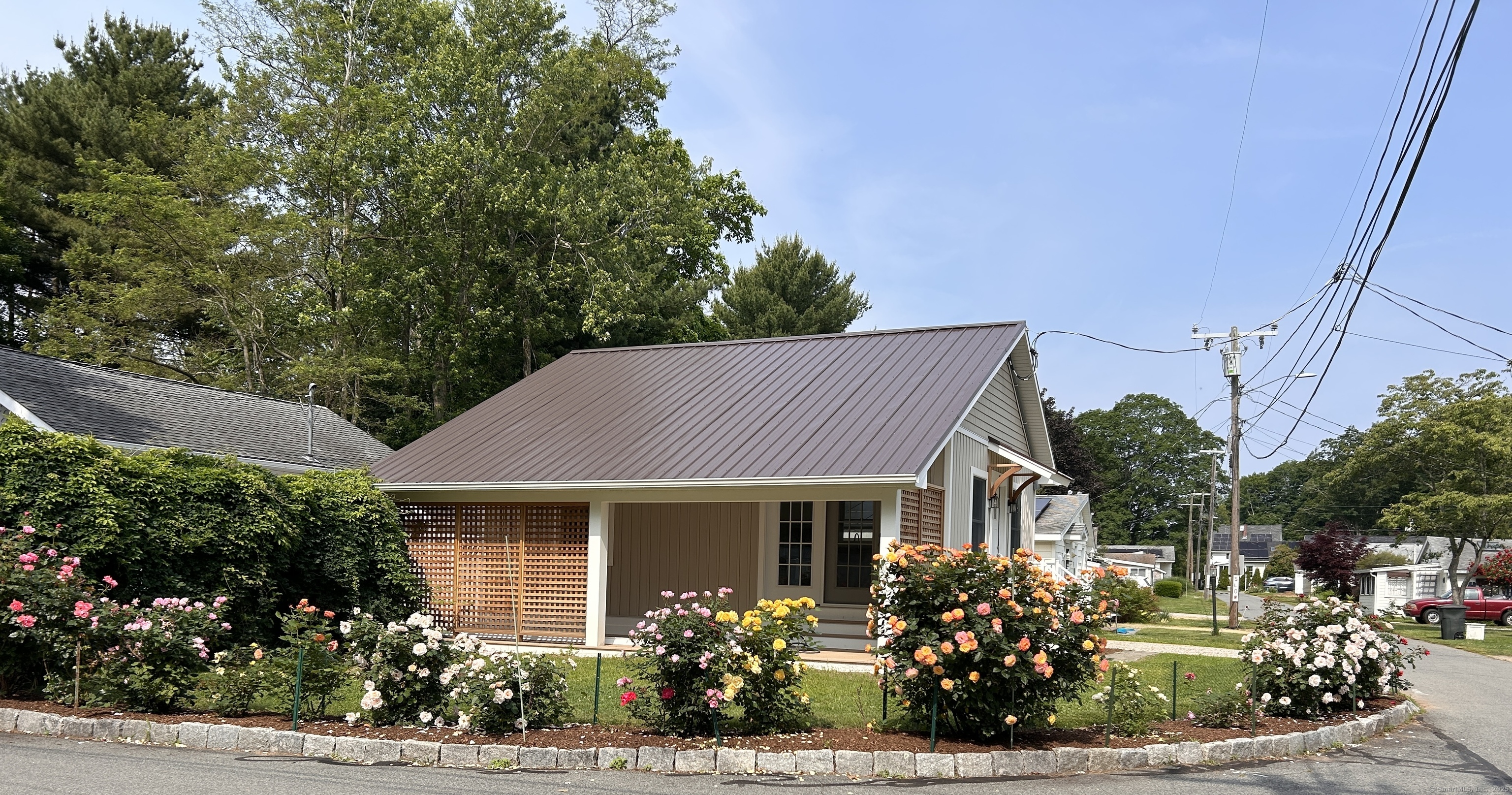 Rental Property at 1st  First  Street, Madison, Connecticut - Bedrooms: 1 
Bathrooms: 1 
Rooms: 2  - $2,100 MO.