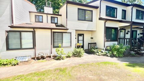Photo of 88 Cottonwood Road #88, Newington, CT 06111 (MLS # 24022217)