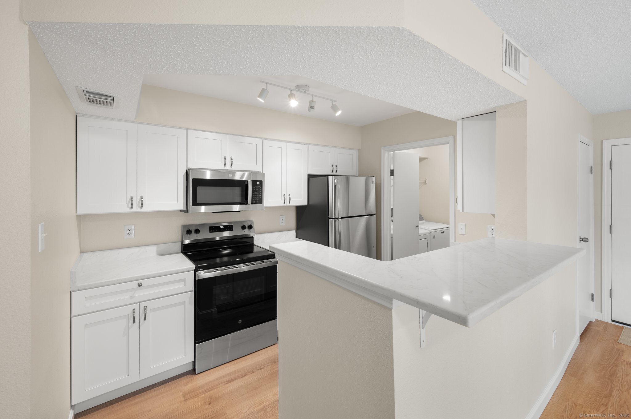 75 Crown Knoll Court #APT 101, Groton, Connecticut image 7