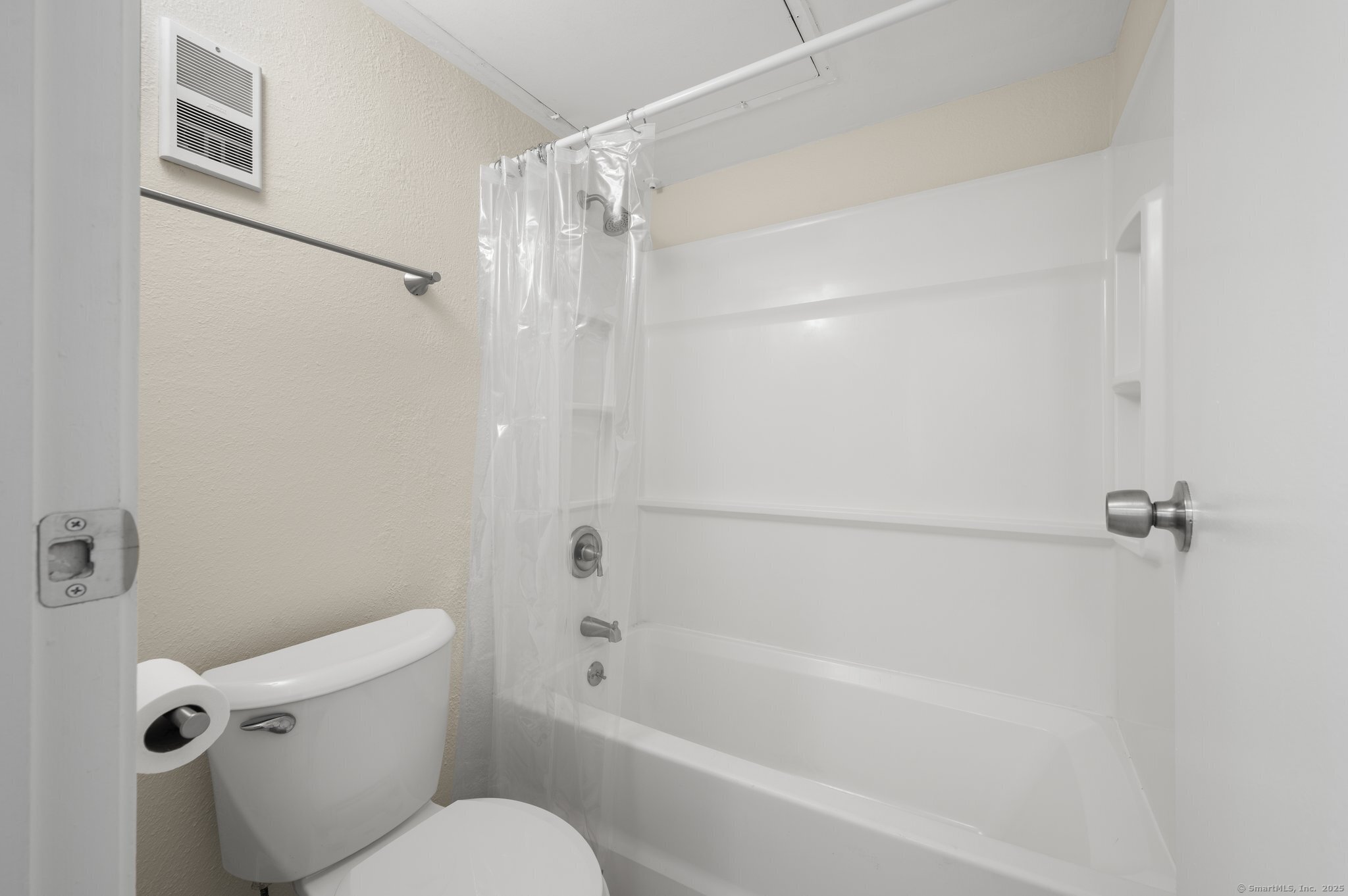 75 Crown Knoll Court #APT 101, Groton, Connecticut image 16