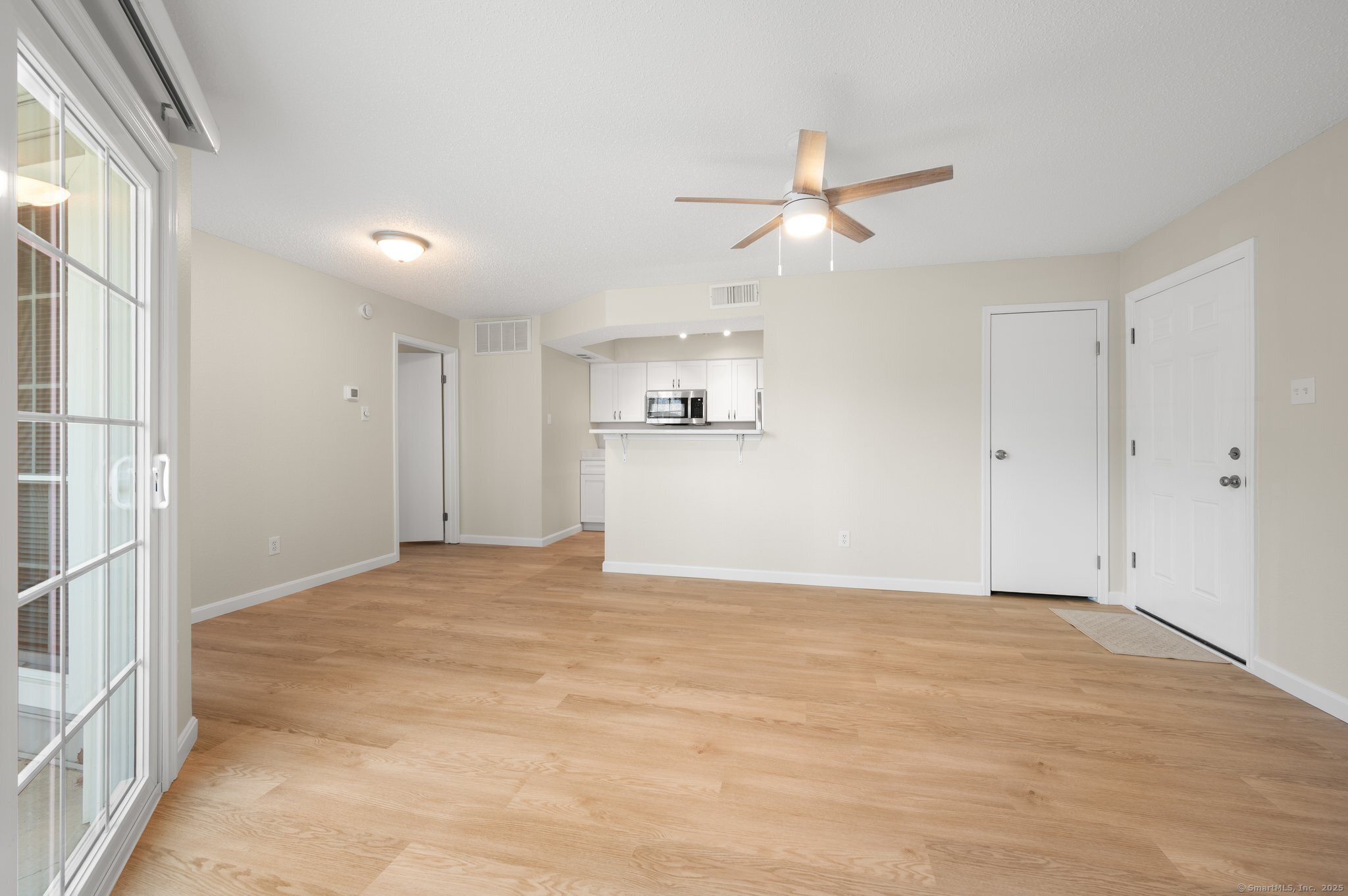 75 Crown Knoll Court #APT 101, Groton, Connecticut image 5