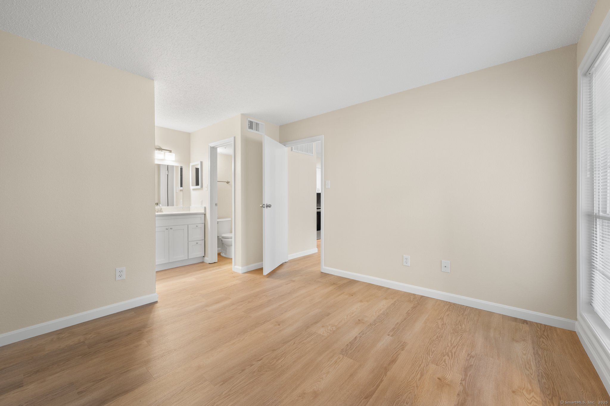 75 Crown Knoll Court #APT 101, Groton, Connecticut image 13