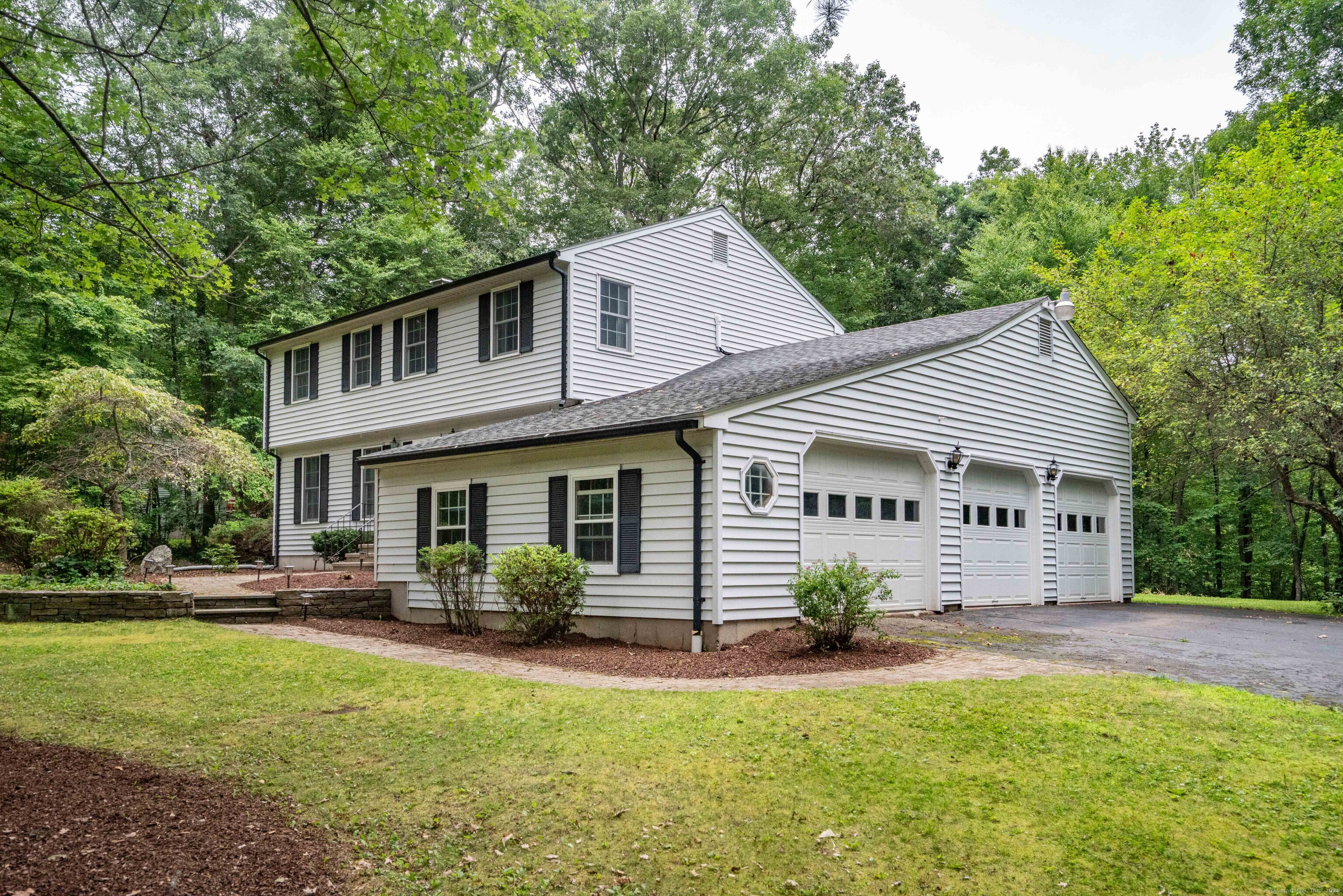 20 Northwoods Road