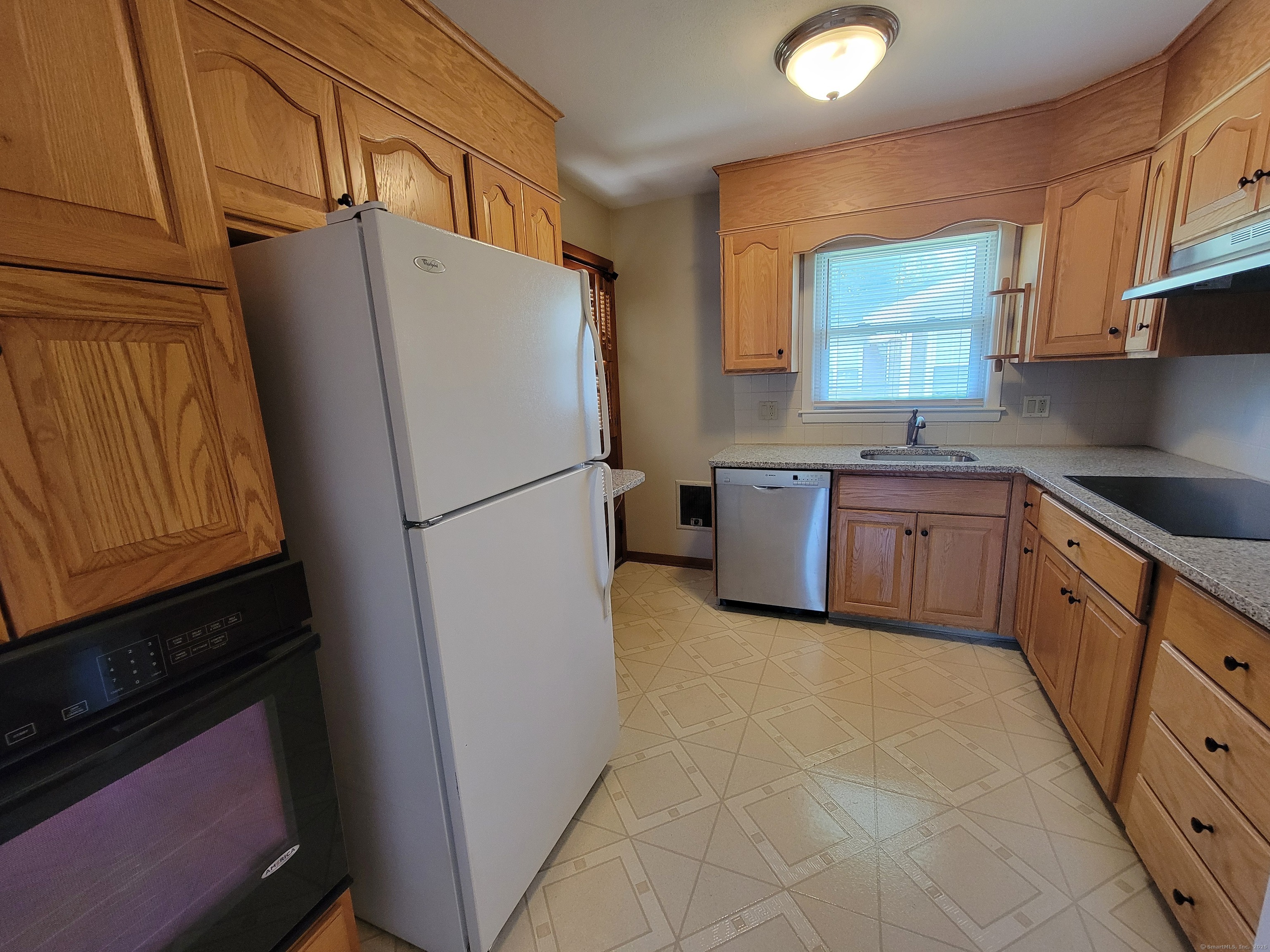 41 Meadow Road, Hamden, Connecticut image 9