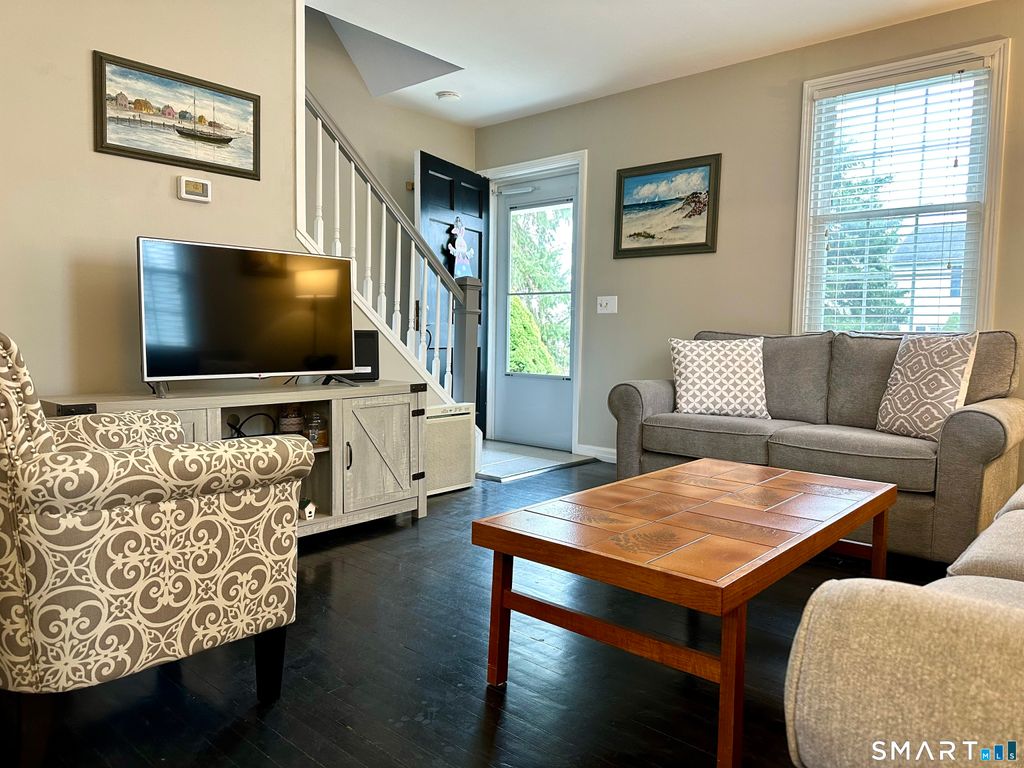 Photo of 198 Sylvan Knoll Road, Stamford, CT 06902 (MLS # 24162955)