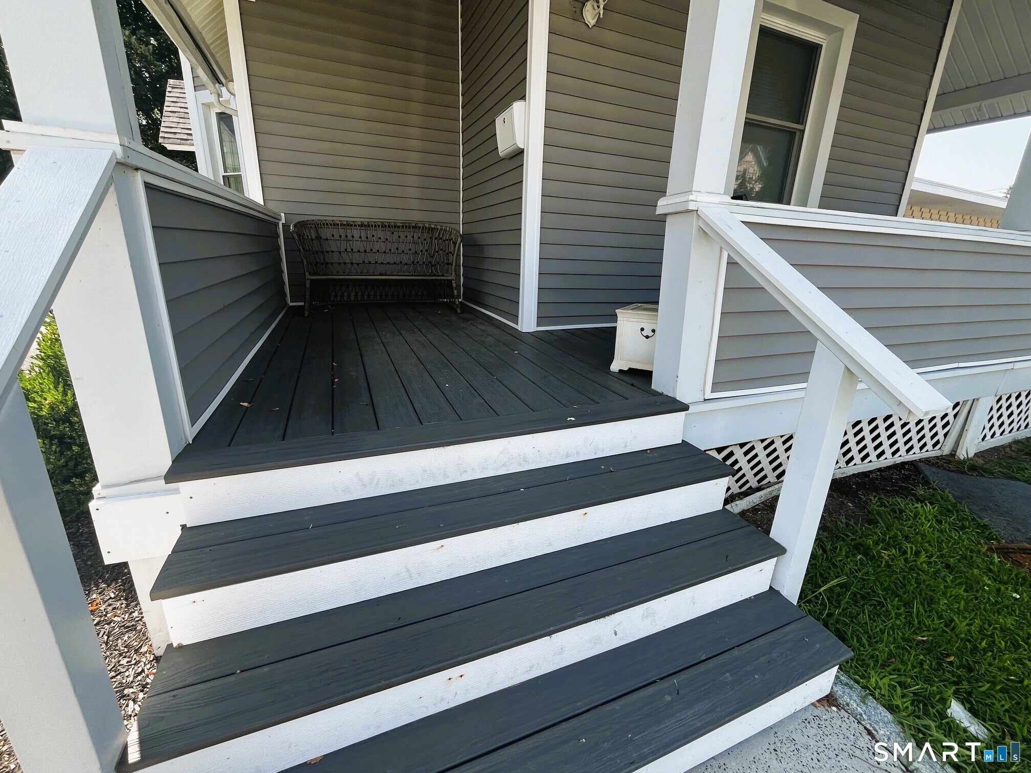 4 Bates Place