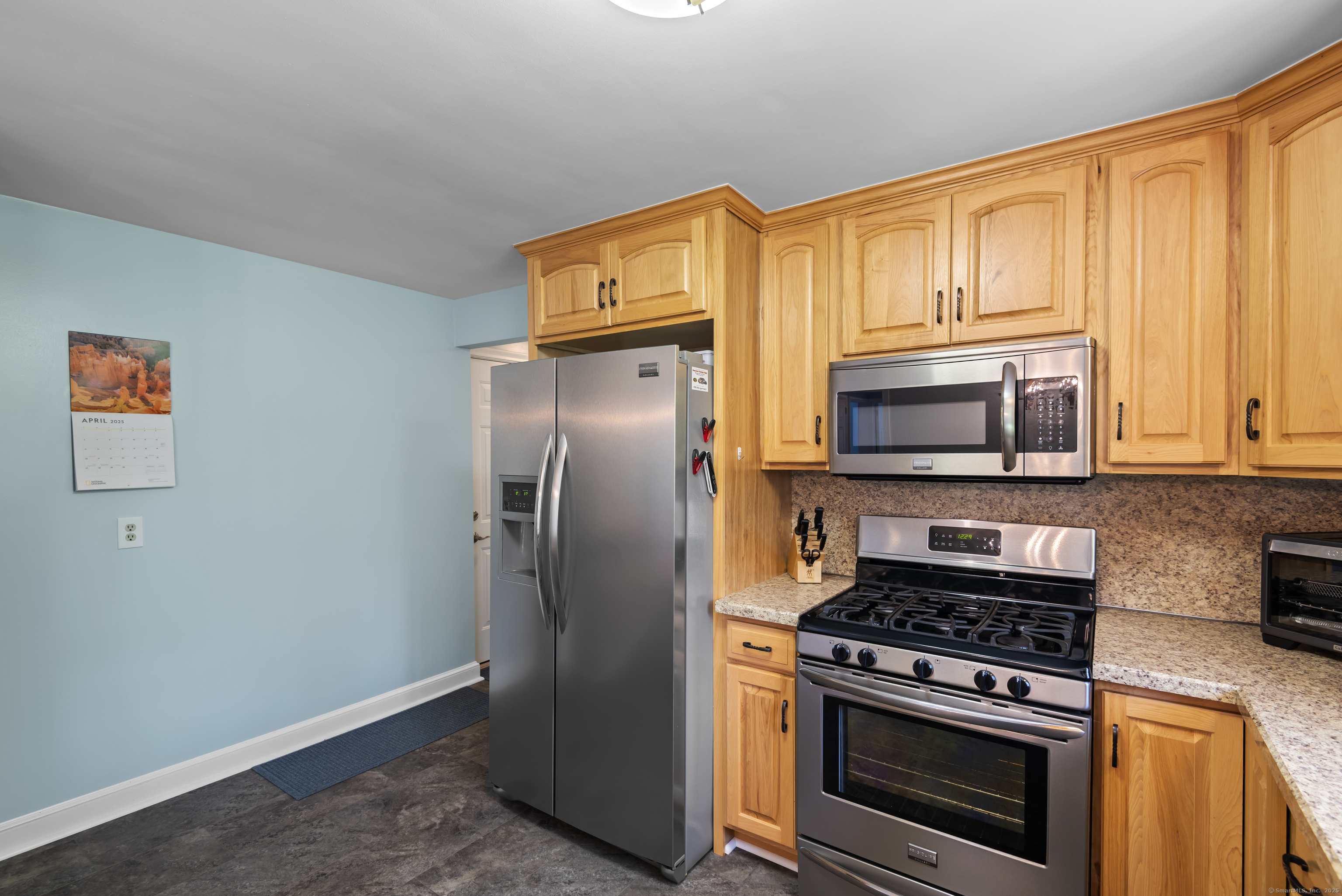 19 Alexander Drive, Meriden, Connecticut image 14