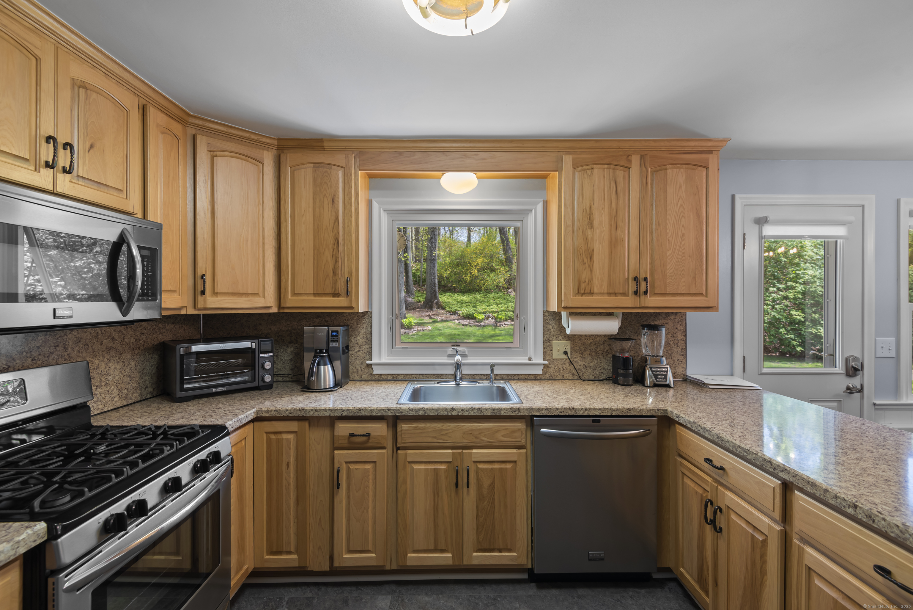 19 Alexander Drive, Meriden, Connecticut image 15