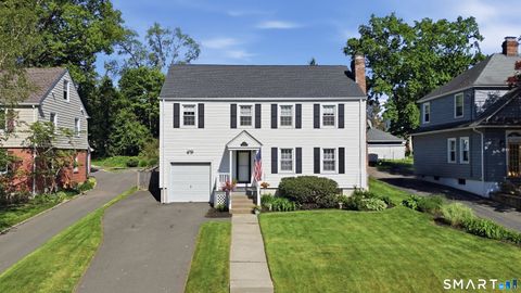 Homes For Sale - 198 Auburn Road<br/> West Hartford, CT 06119