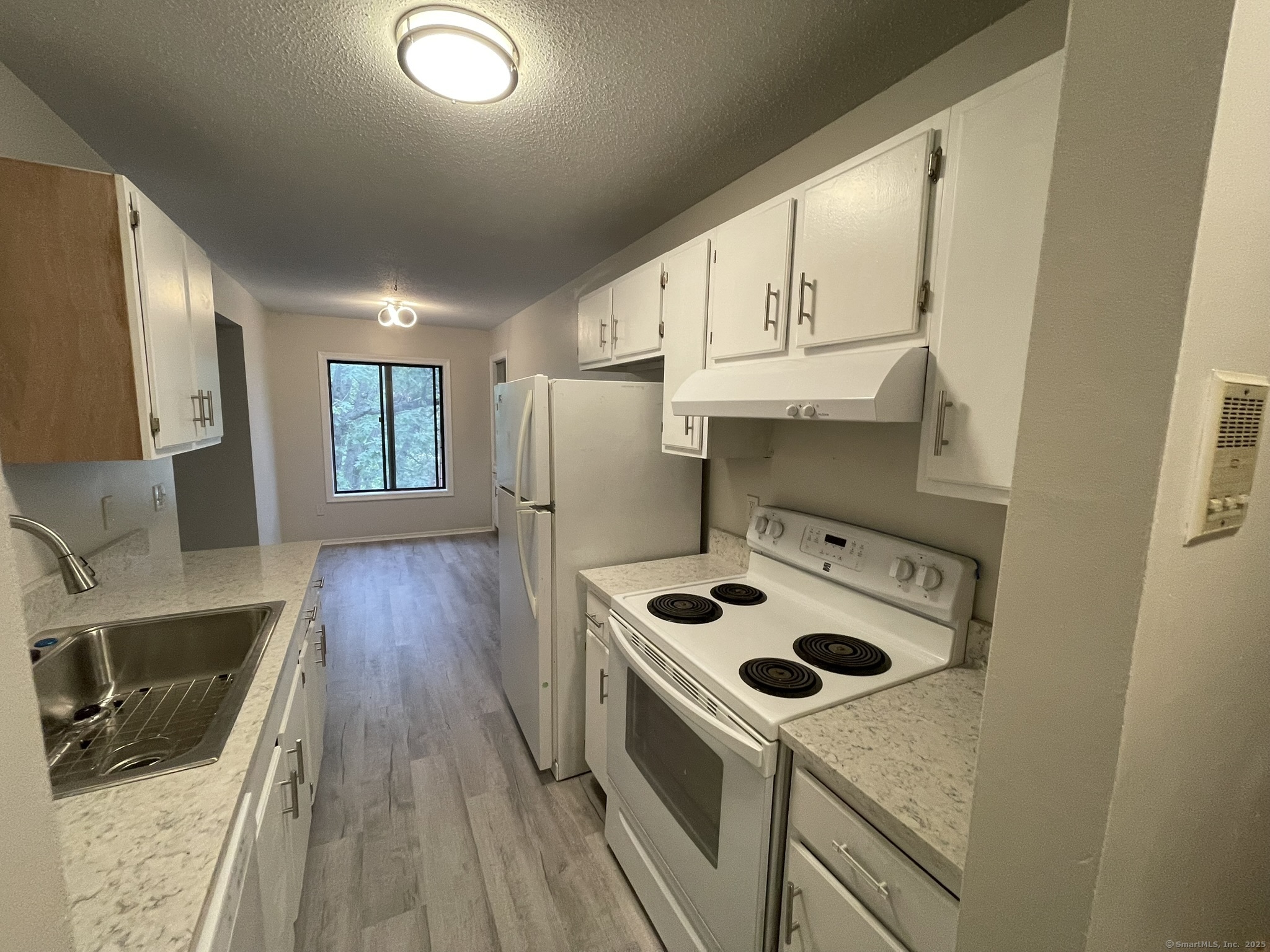 25 Woodsedge Drive APT 6C