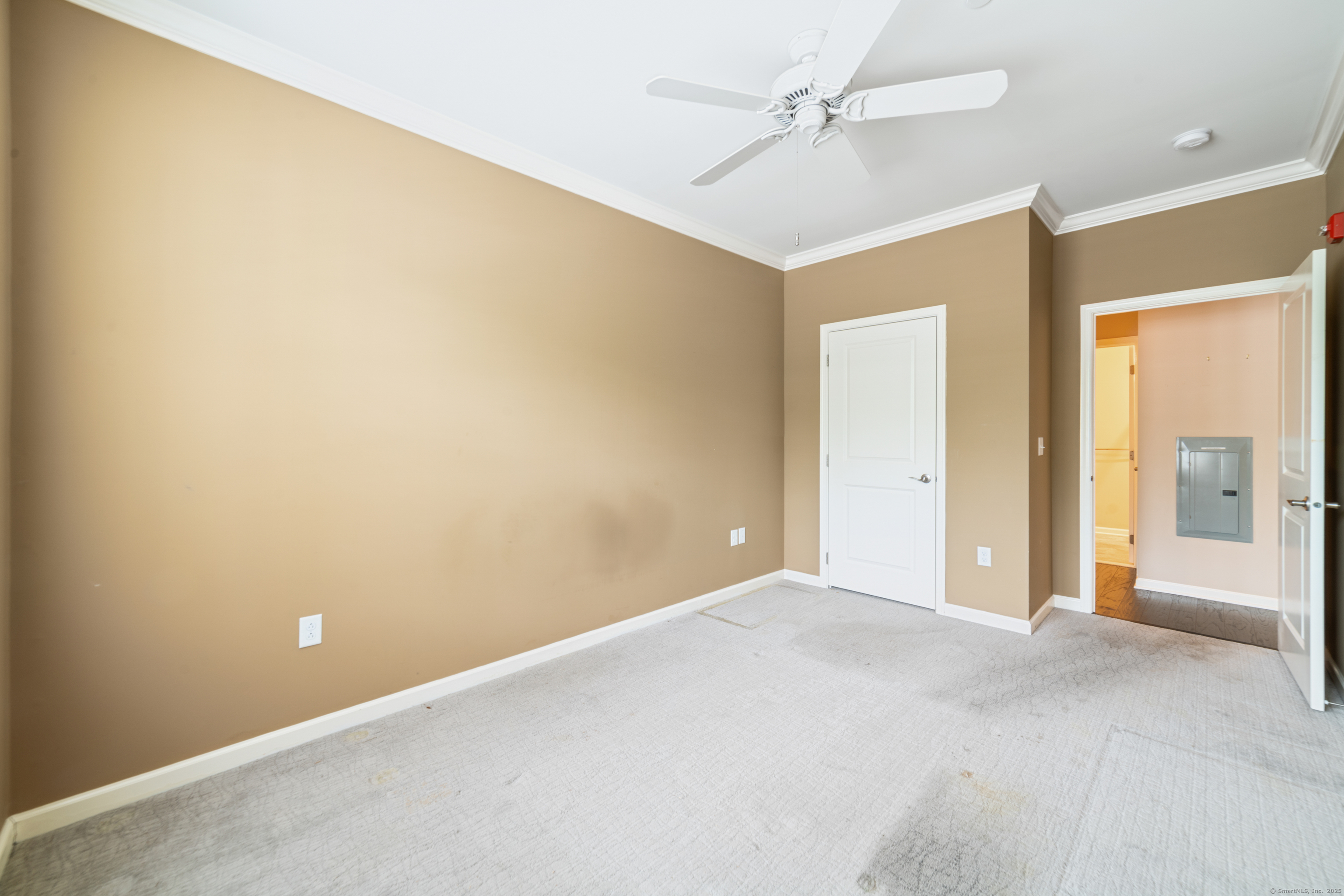 802 Center Meadow Lane #802, Danbury, Connecticut image 24