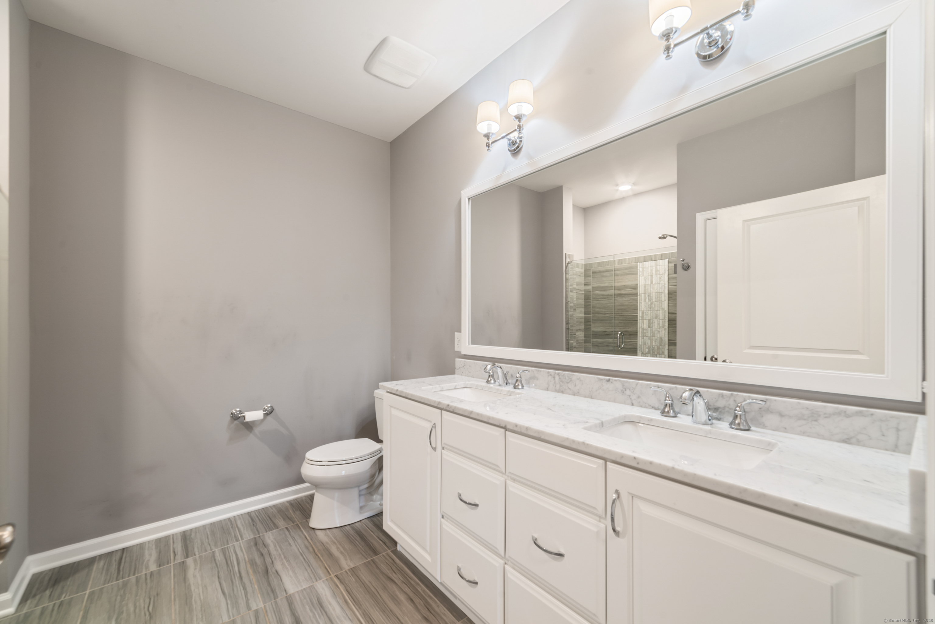 802 Center Meadow Lane #802, Danbury, Connecticut image 19