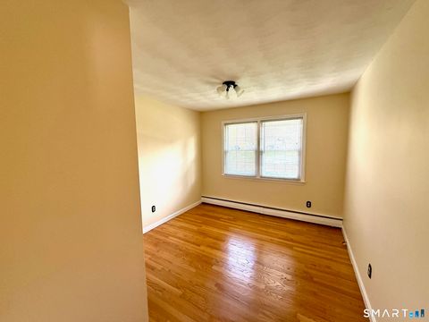 Tiny photo for 6 Yankee Peddler Path, Madison, CT 06443 (MLS # 24168790)