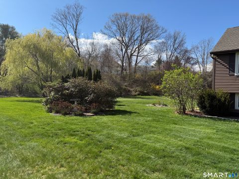 Tiny photo for 6 Yankee Peddler Path, Madison, CT 06443 (MLS # 24168790)