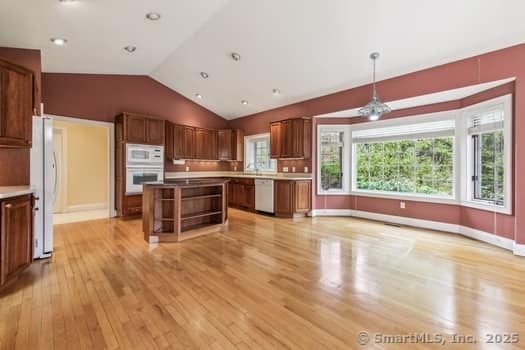15 Ethan Drive, Windsor, Connecticut image 6