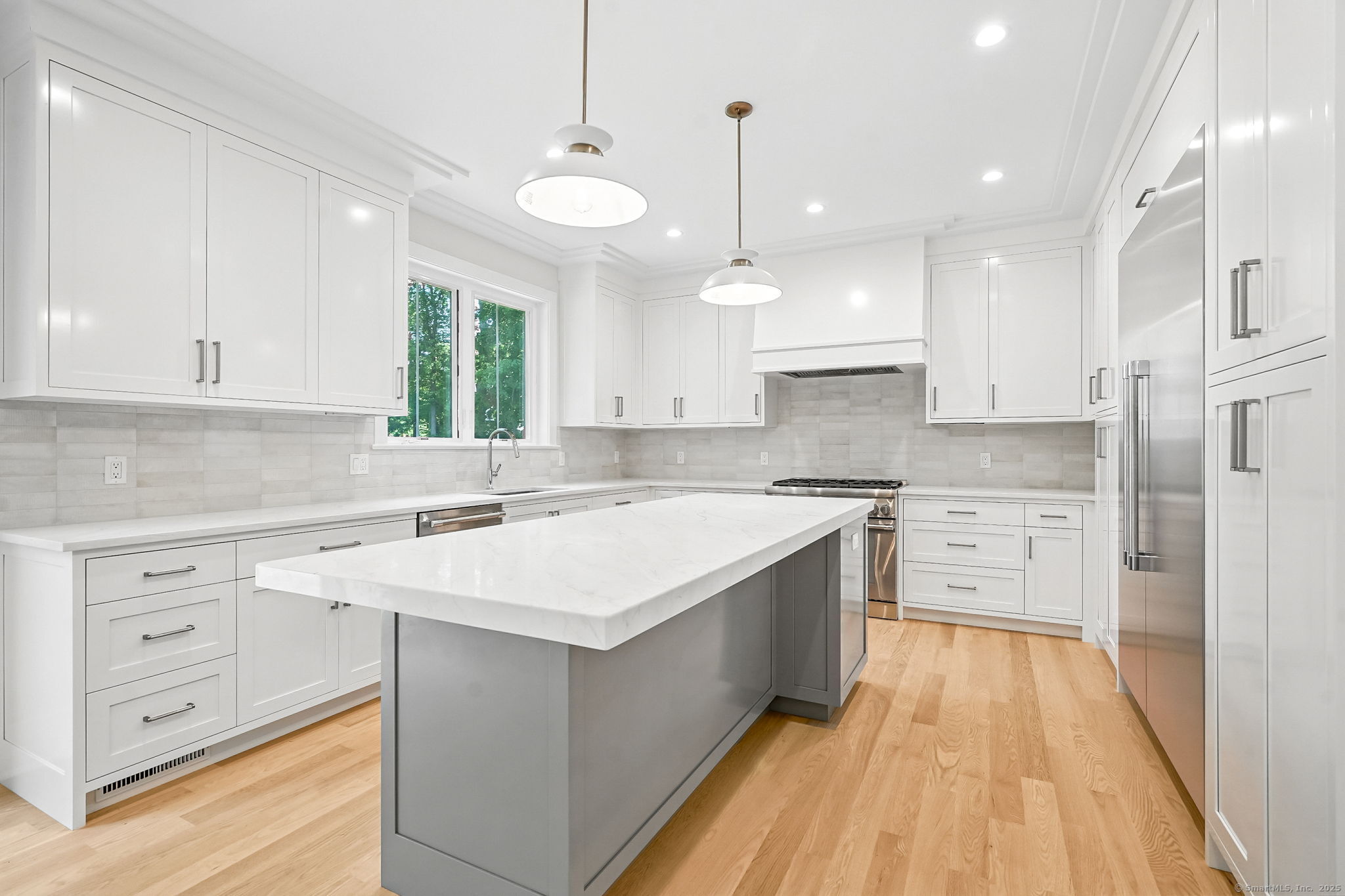 28 Pin Oak Court