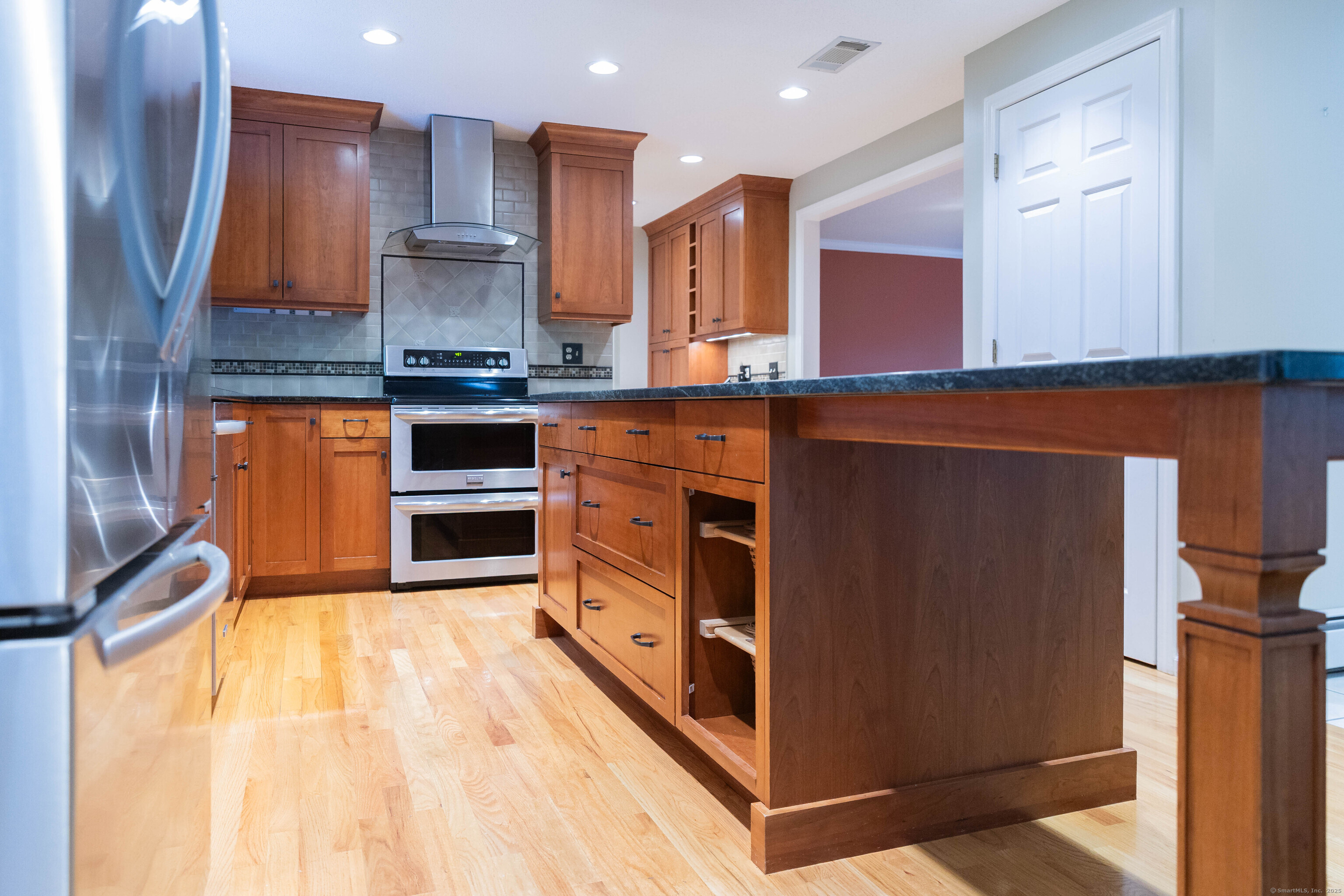 613 Ridgewood Road, Middletown, Connecticut image 18