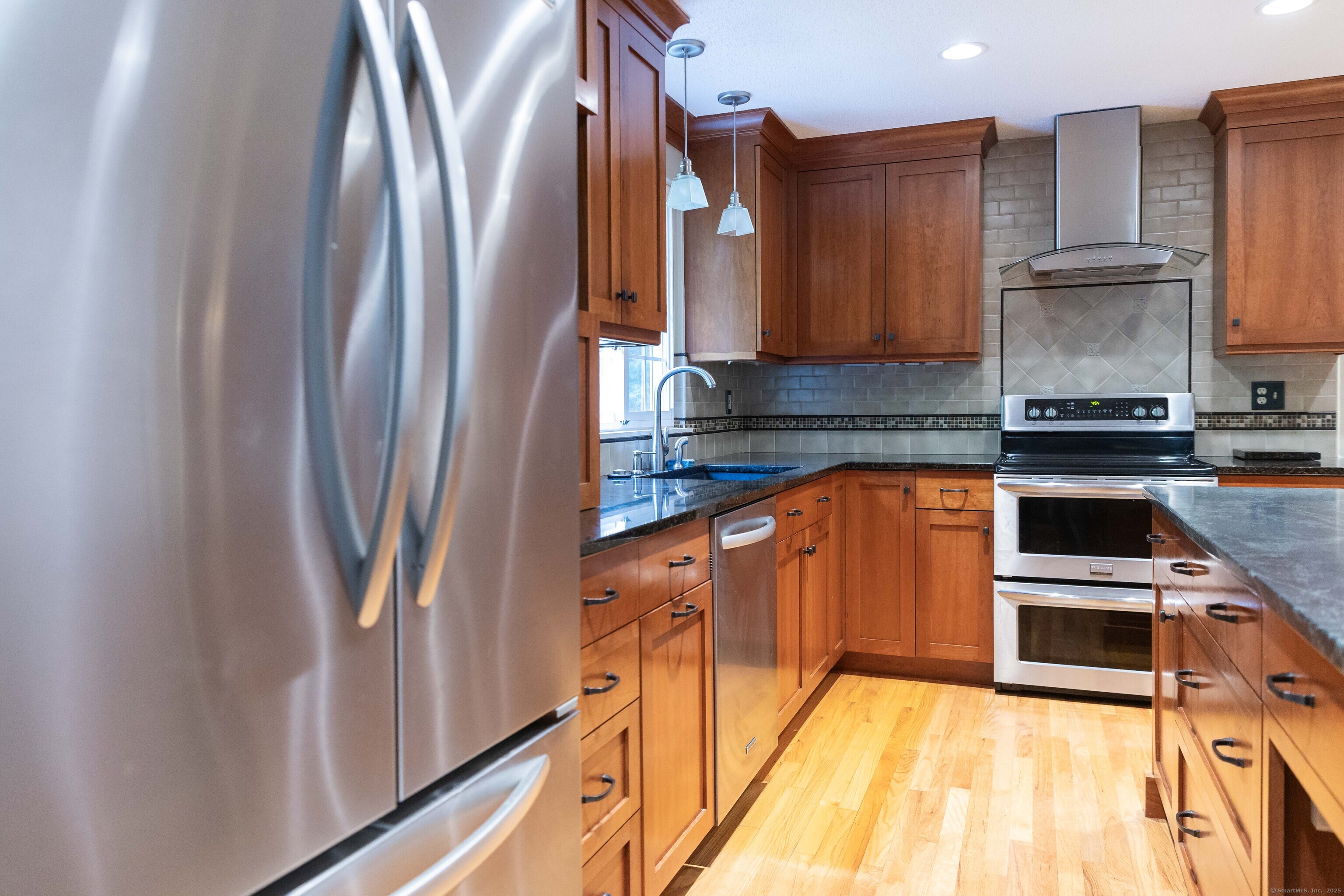 613 Ridgewood Road, Middletown, Connecticut image 13