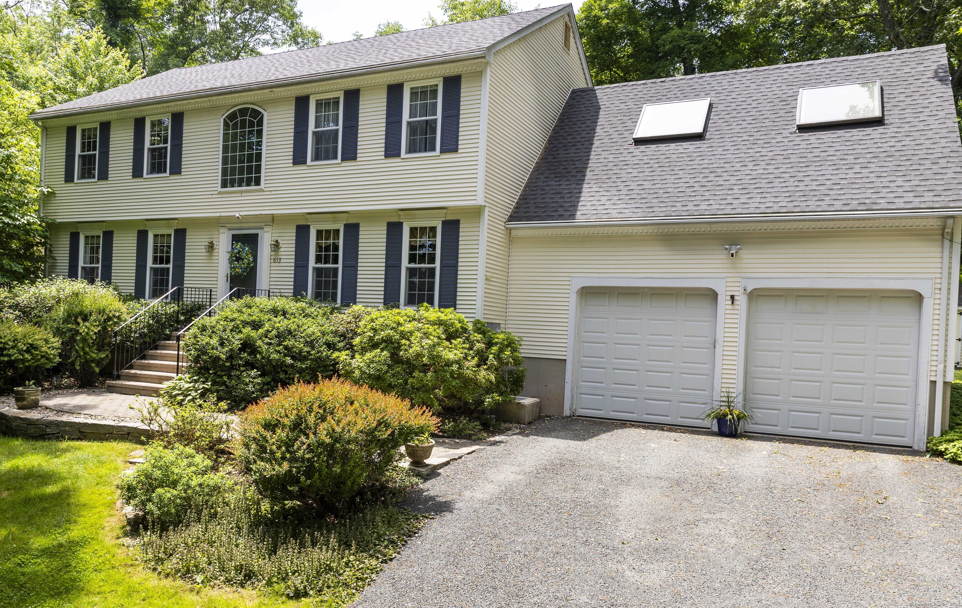 Property for Sale at Ridgewood Road, Middletown, Connecticut - Bedrooms: 4 
Bathrooms: 3 
Rooms: 7  - $534,900