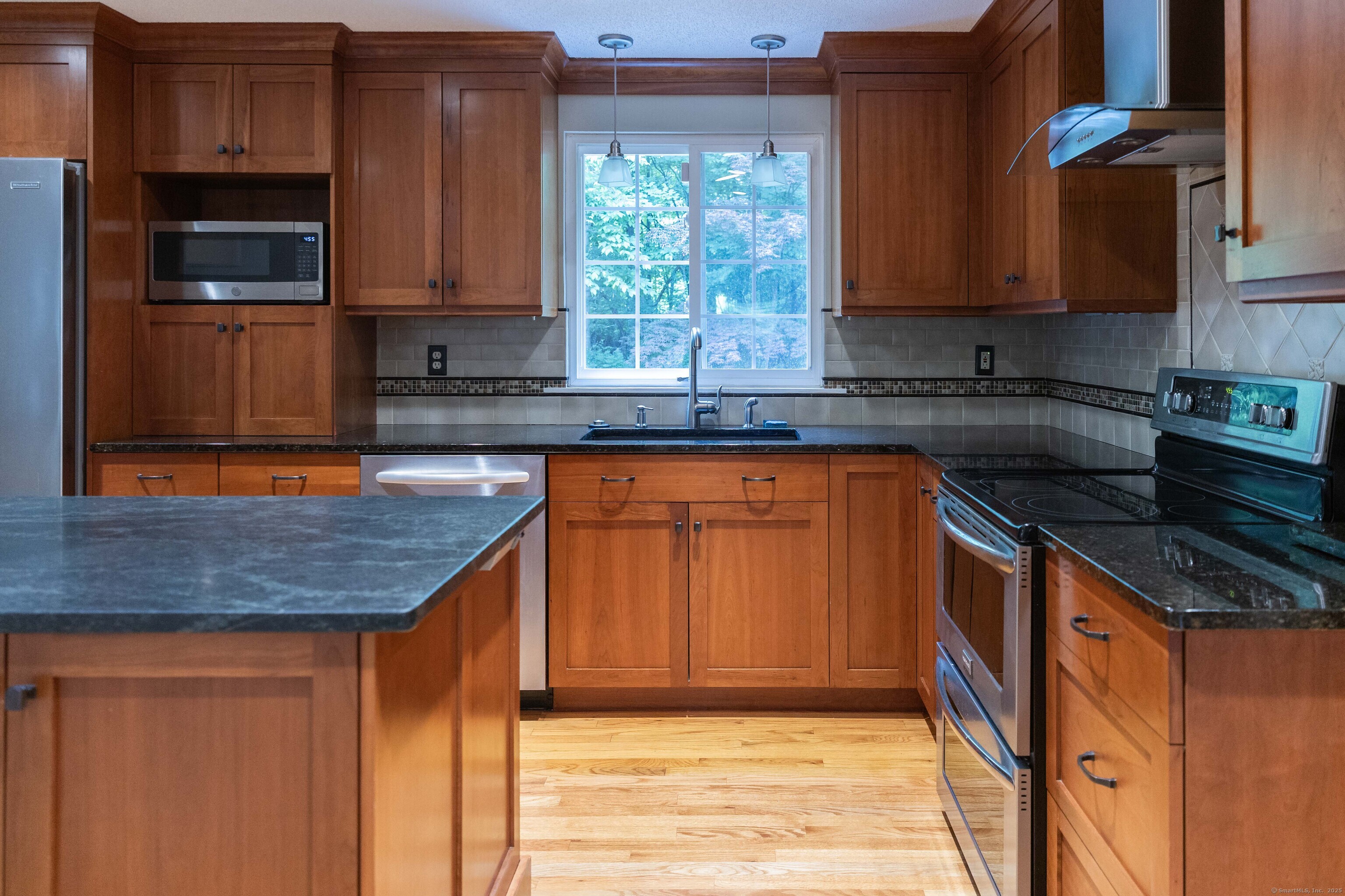 613 Ridgewood Road, Middletown, Connecticut image 15
