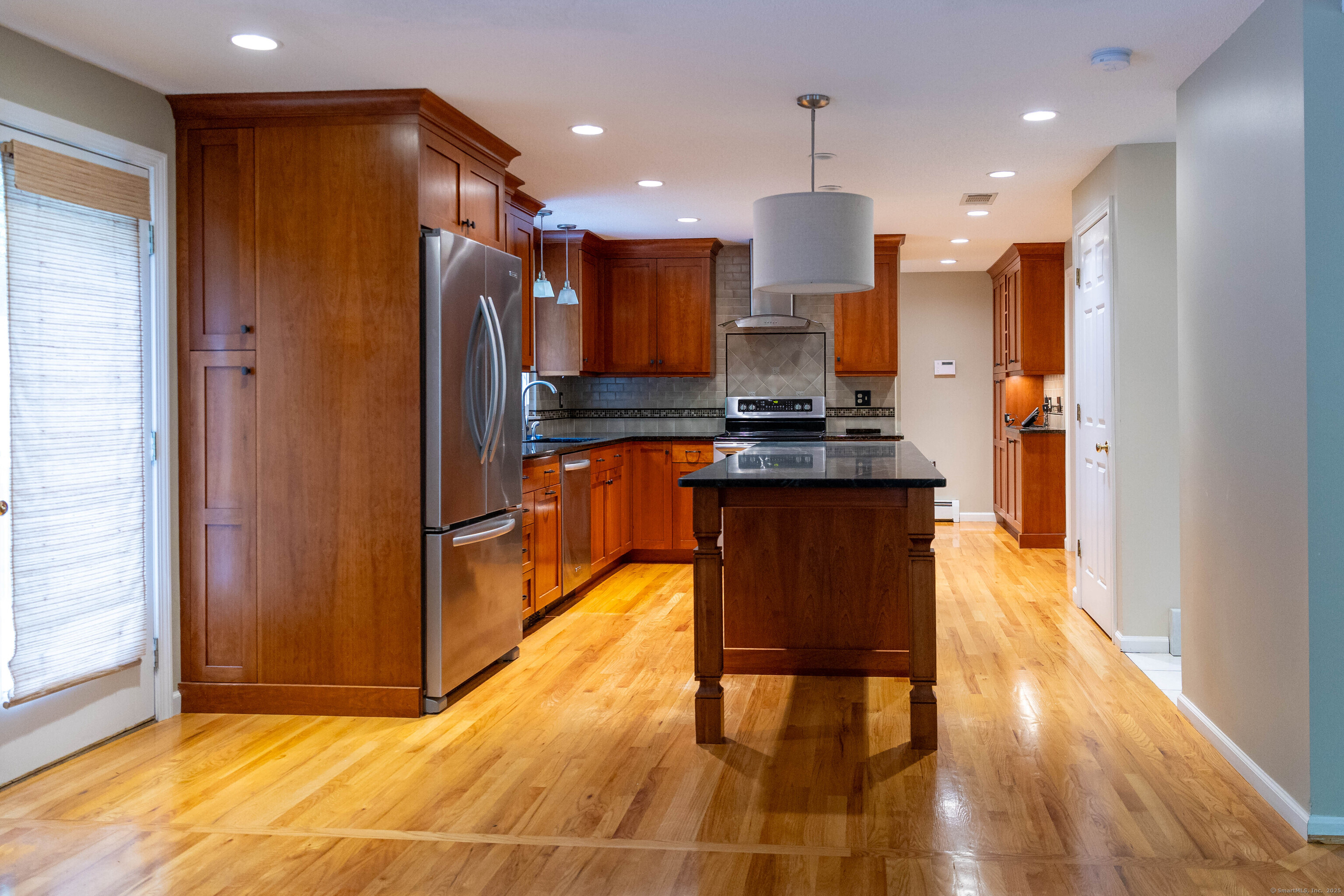613 Ridgewood Road, Middletown, Connecticut image 9