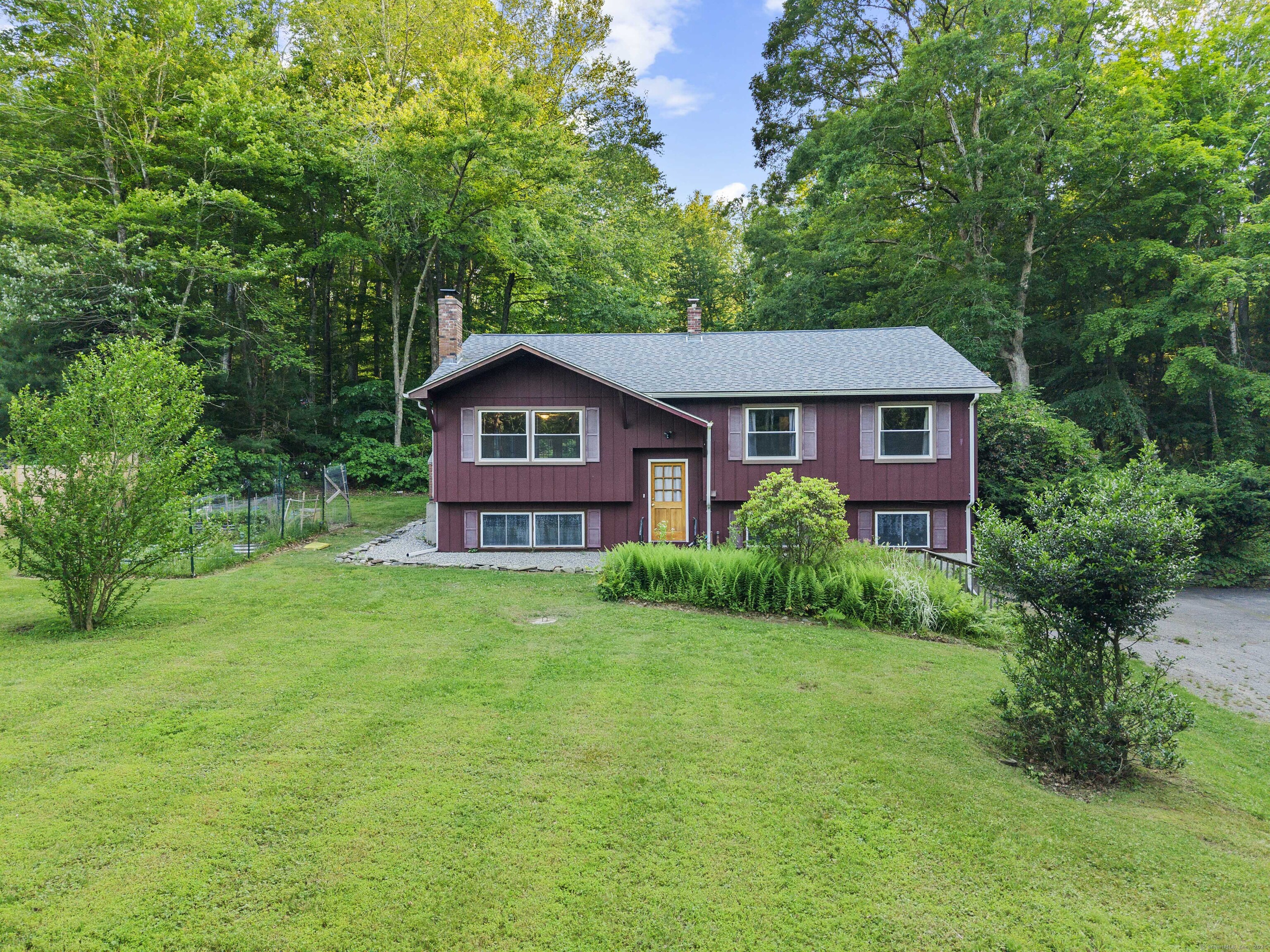 Property for Sale at Phillip Lane, Ledyard, Connecticut - Bedrooms: 3 
Bathrooms: 2.5 
Rooms: 7  - $435,000