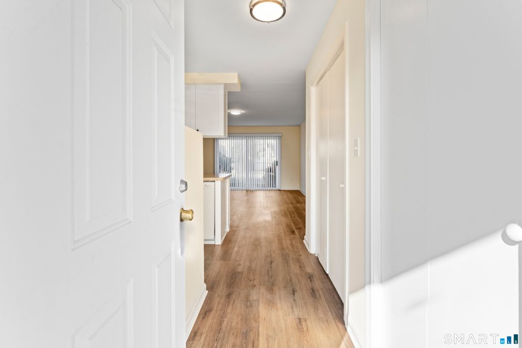 Photo of 186 Stillwater Avenue #APT 115, Stamford, CT 06902 (MLS # 24158713)