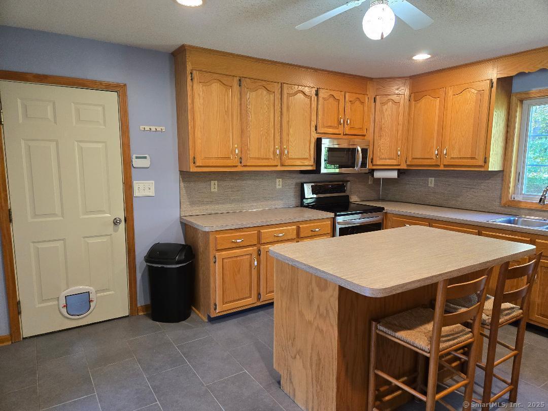 Ledyard, Connecticut 06339, United States, 3 Bedrooms Bedrooms, ,2 BathroomsBathrooms,Residential,Coming Soon,218914