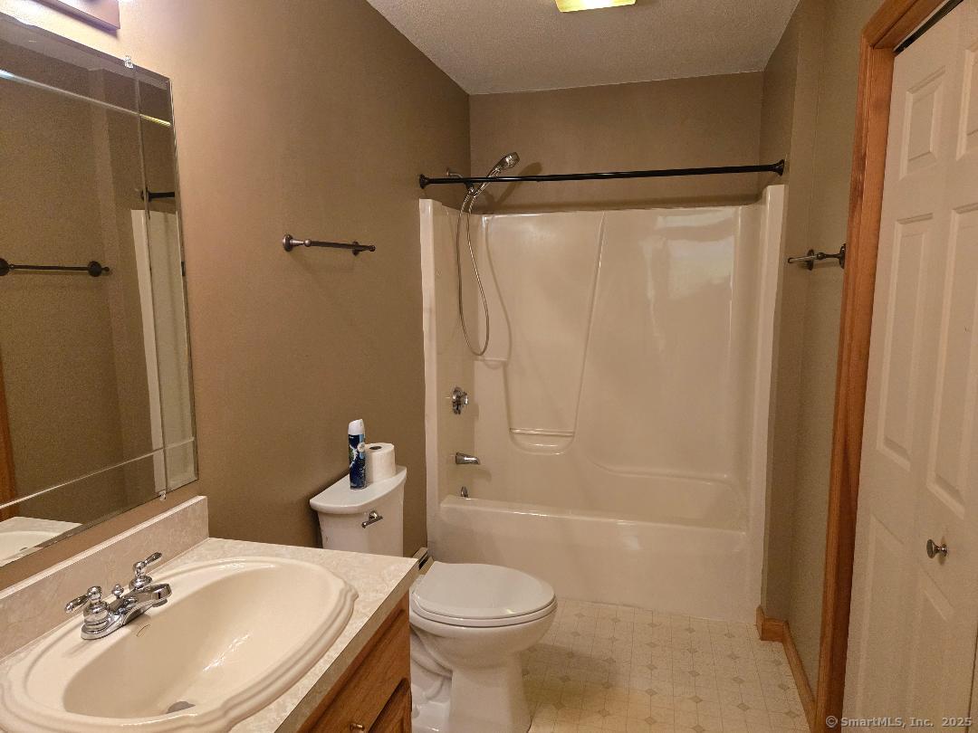 Ledyard, Connecticut 06339, United States, 3 Bedrooms Bedrooms, ,2 BathroomsBathrooms,Residential,Coming Soon,218914