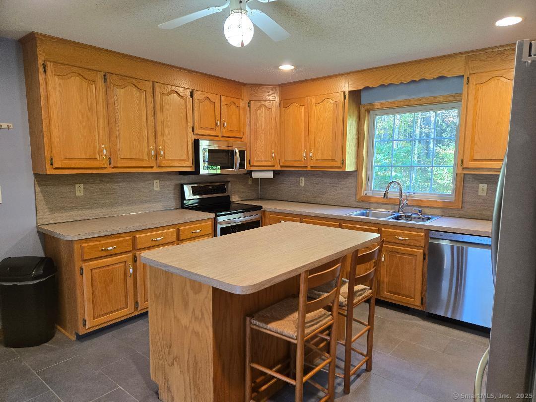 Ledyard, Connecticut 06339, United States, 3 Bedrooms Bedrooms, ,2 BathroomsBathrooms,Residential,Coming Soon,218914