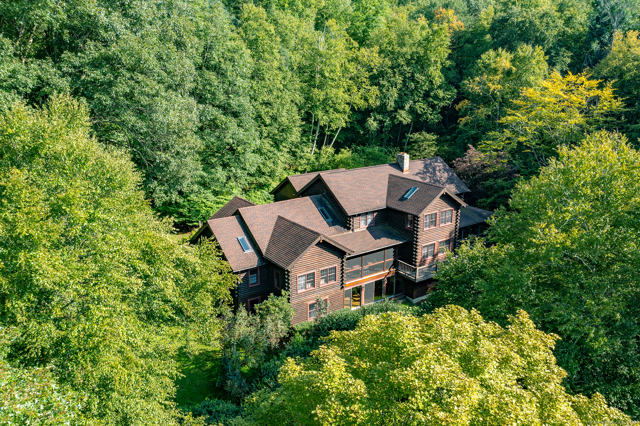 Photo 1 of 27 Diamond Lane, New Milford, Connecticut, $950,000, Web #: 24042117