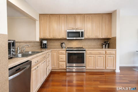 Tiny photo for 6 Stratford Park #6, Bloomfield, CT 06002 (MLS # 24197759)