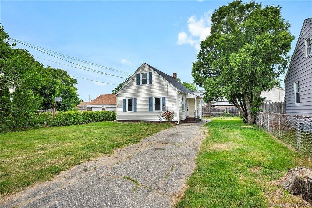 Photo of 182 Trumbull Avenue, Bridgeport, CT 06606 (MLS # 24132931)