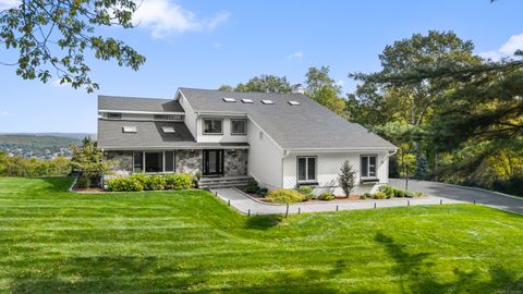 11 Hillcrest Drive New Fairfield CT 06812