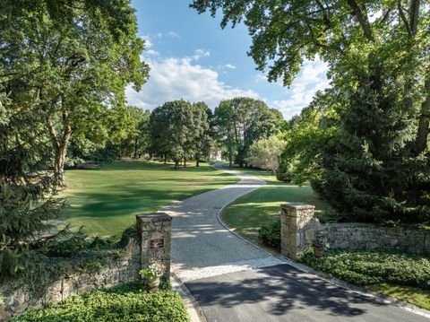 Tiny photo for 18 Tokeneke Trail, Darien, CT 06820 (MLS # 24122386)