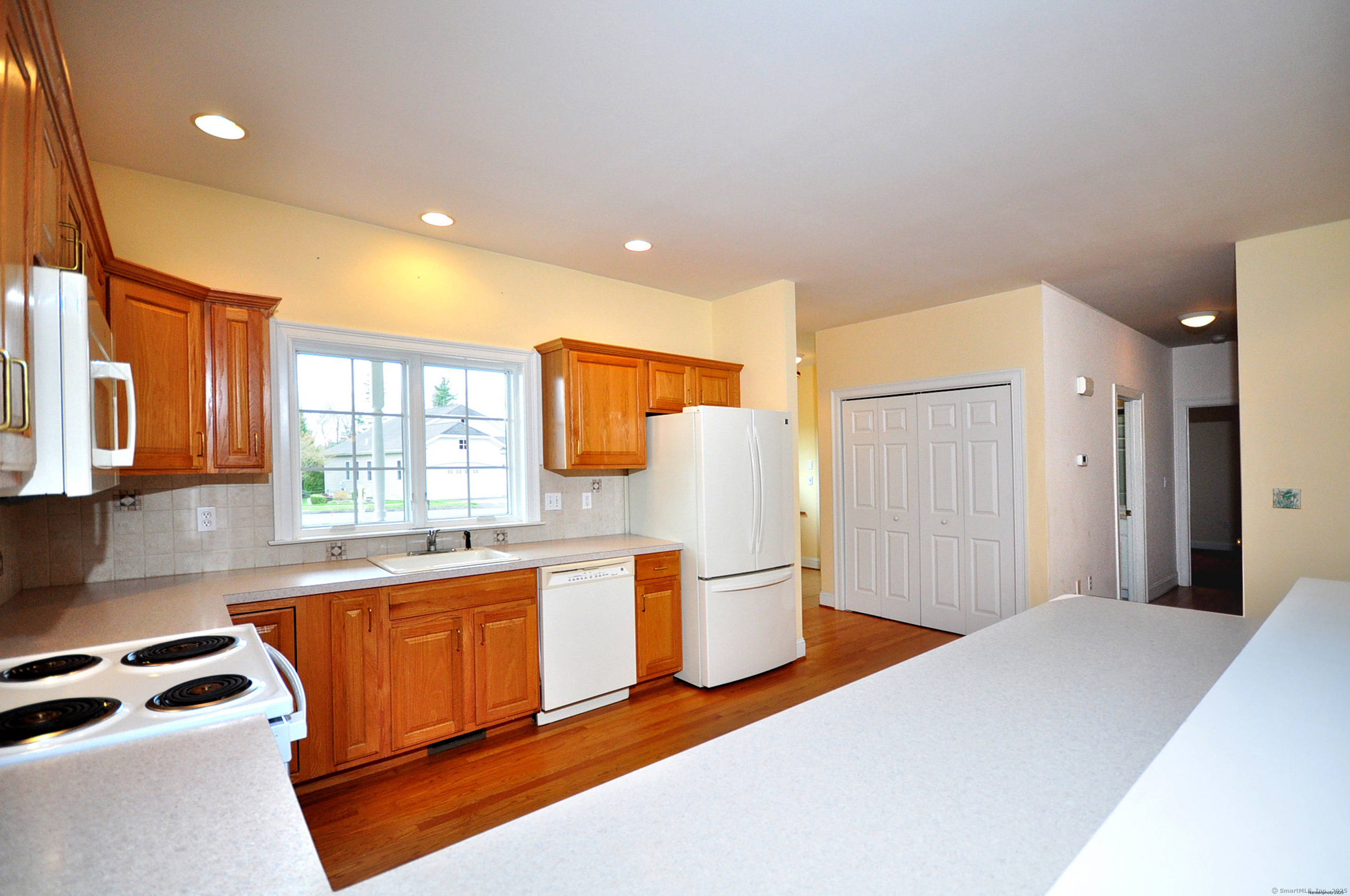 81 Hunt Glen Drive #81, Granby, Connecticut image 23