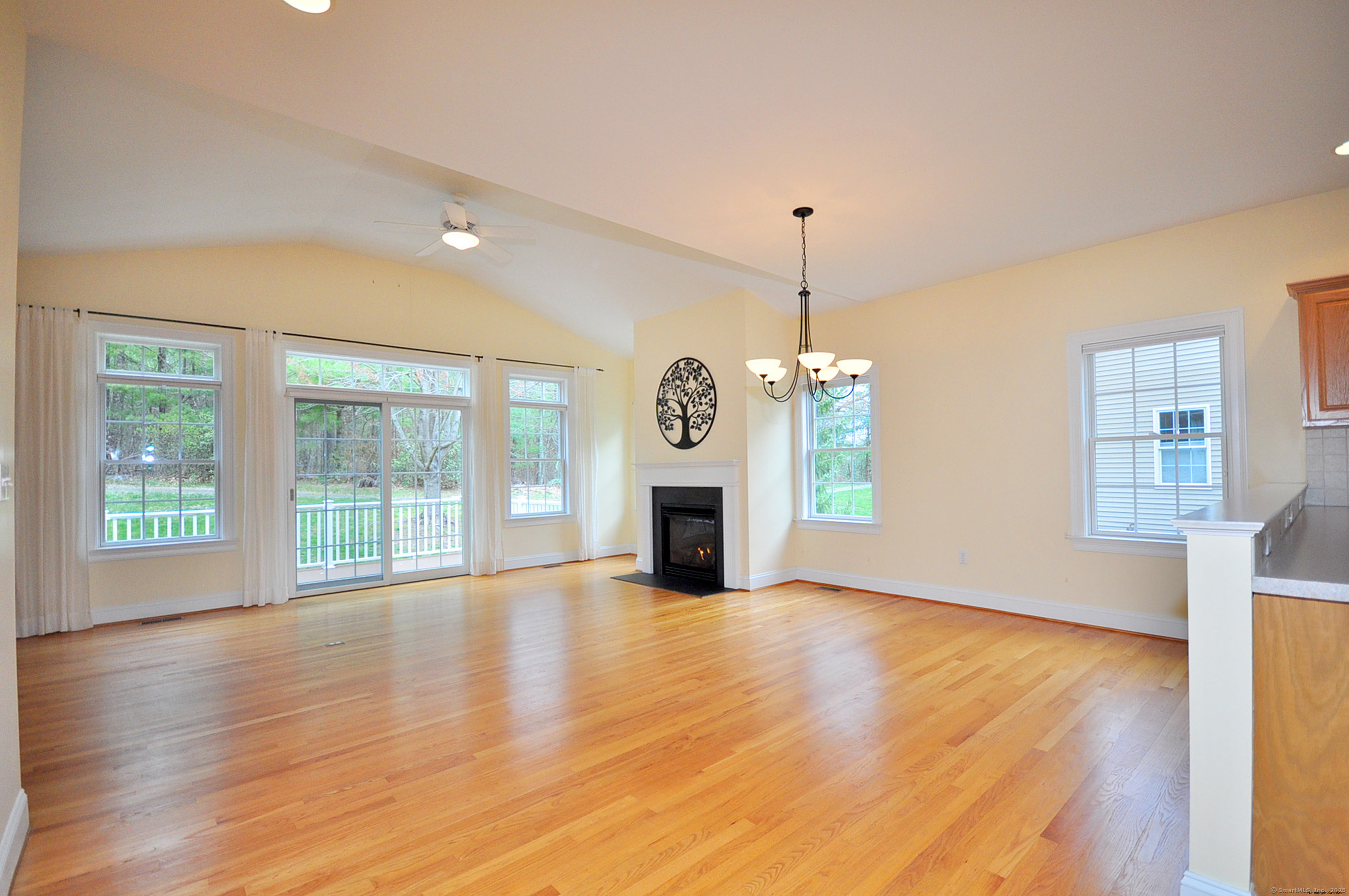 81 Hunt Glen Drive #81, Granby, Connecticut image 7