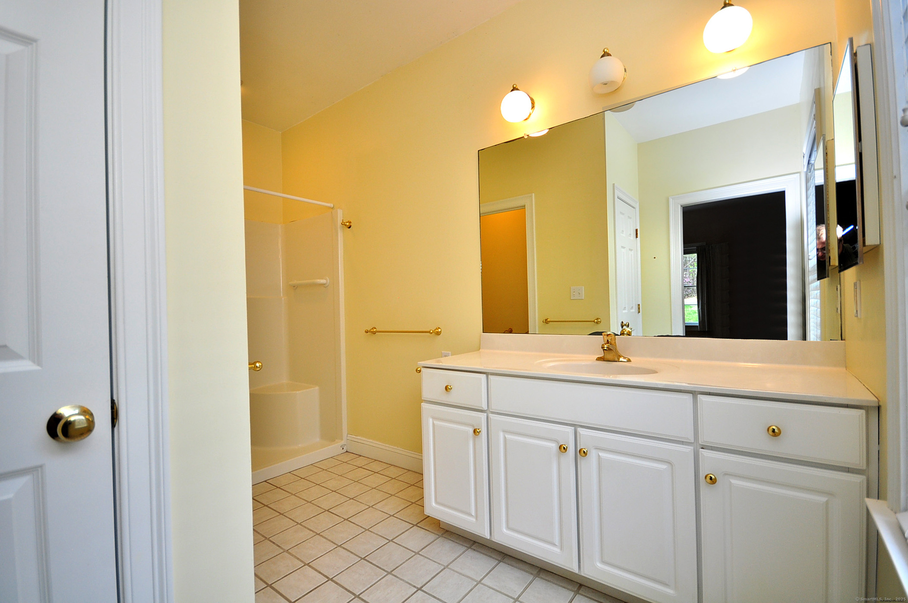 81 Hunt Glen Drive #81, Granby, Connecticut image 17