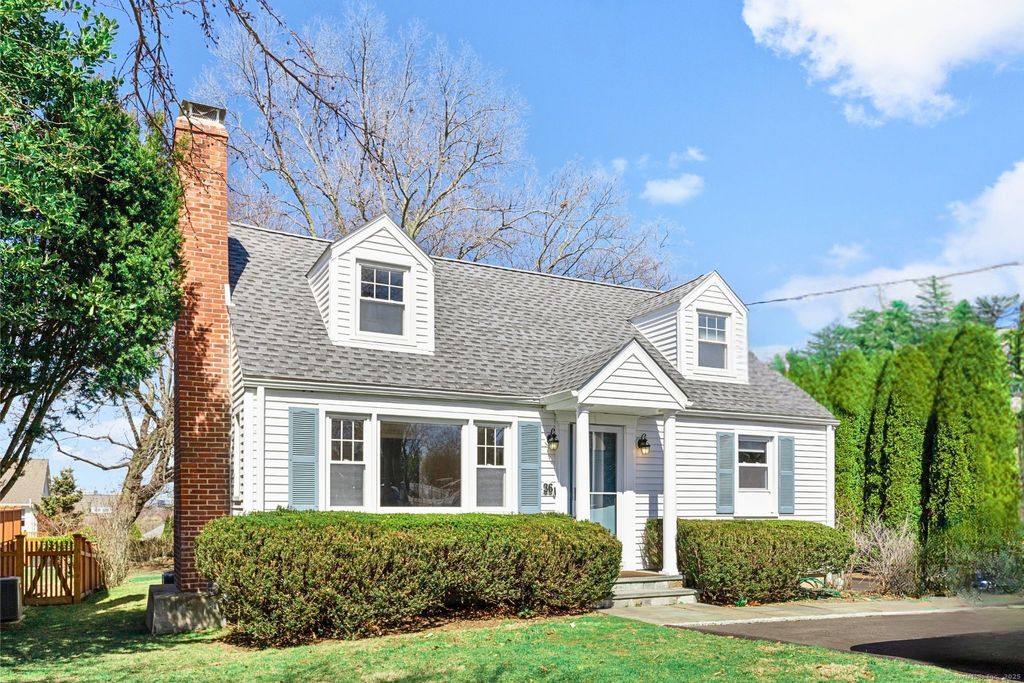 Photo of 36 Ocean Drive E, Stamford, CT 06902 (MLS # 24175015)