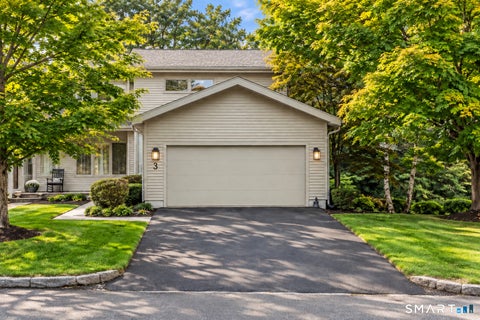 Tiny photo for 3 Saddle Crossing #3, Avon, CT 06001 (MLS # 24205716)