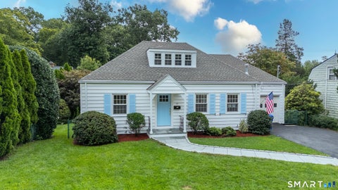 Homes For Sale - 20 Woodlawn Avenue<br/> Norwalk, CT 06854