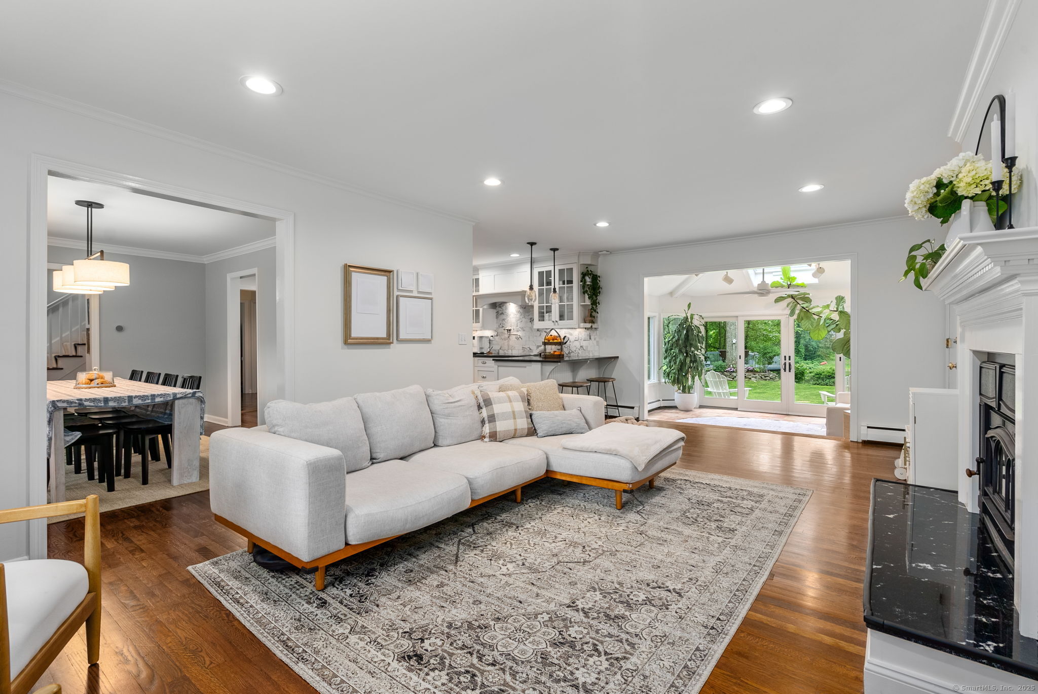 16 Pinnacle Rock Road