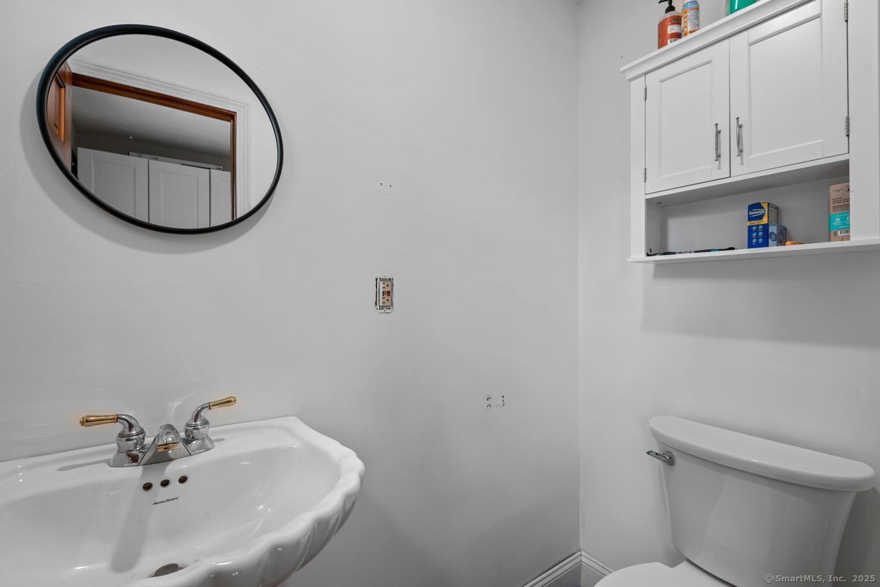 279 Ridge Hill Road, Montville, Connecticut image 12