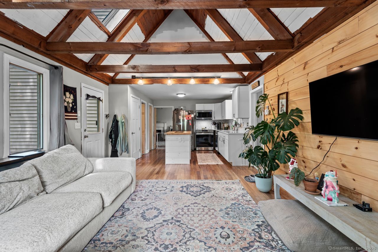 279 Ridge Hill Road, Montville, Connecticut image 9