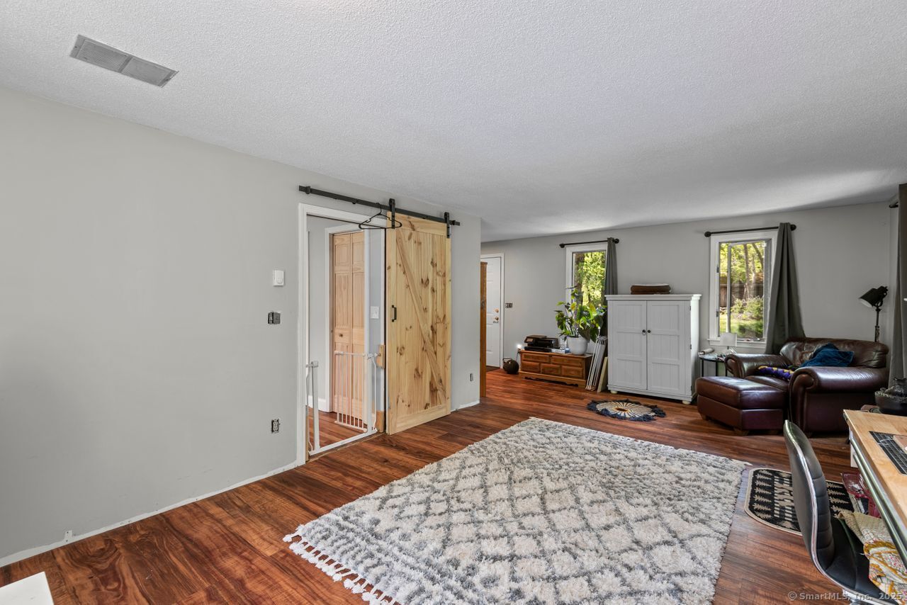 279 Ridge Hill Road, Montville, Connecticut image 14