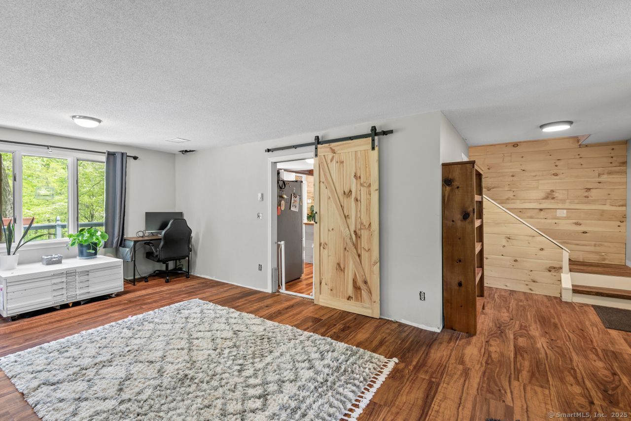279 Ridge Hill Road, Montville, Connecticut image 17